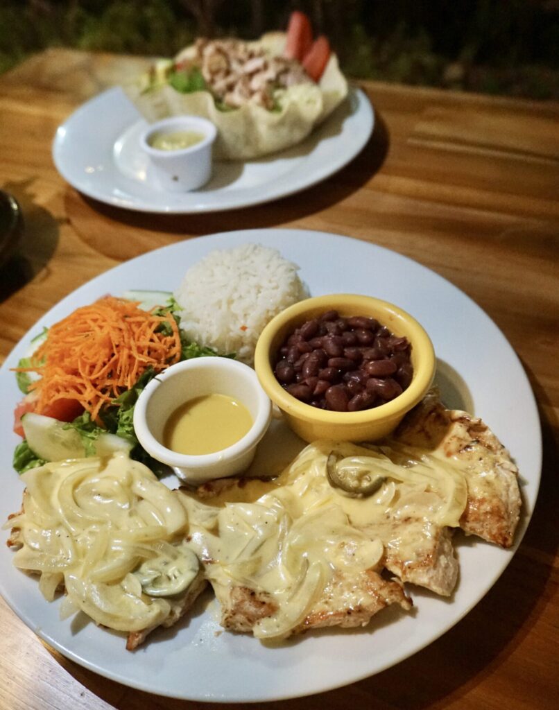 Best restaurants in Granada, Nicaragua. Jalapeño chicken at Nectar restaurant. 